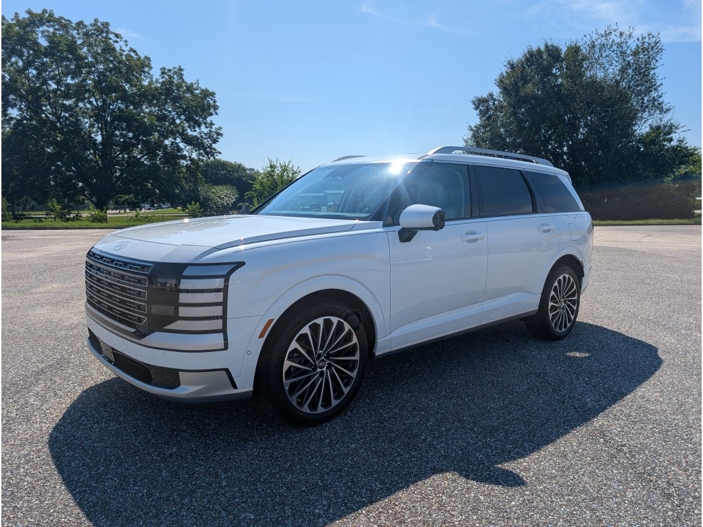 2026 Hyundai PALISADE Calligraphy in Creamy White Pearl — front three-quarter view